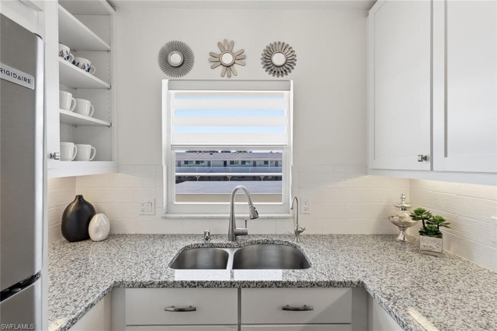 416 Broad AVE S # H416, NAPLES FL 34102-9