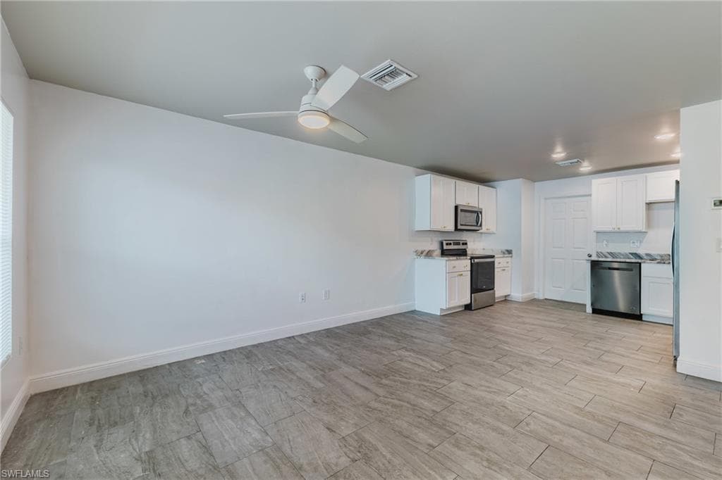 2405 Maple AVE-21