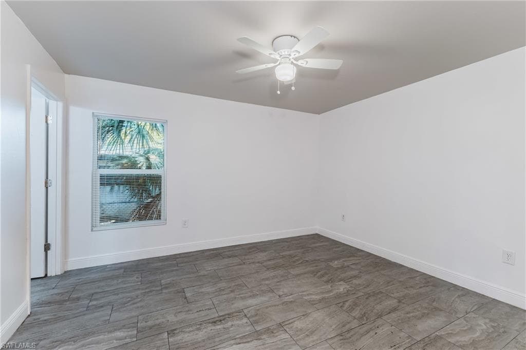 2405 Maple AVE-13
