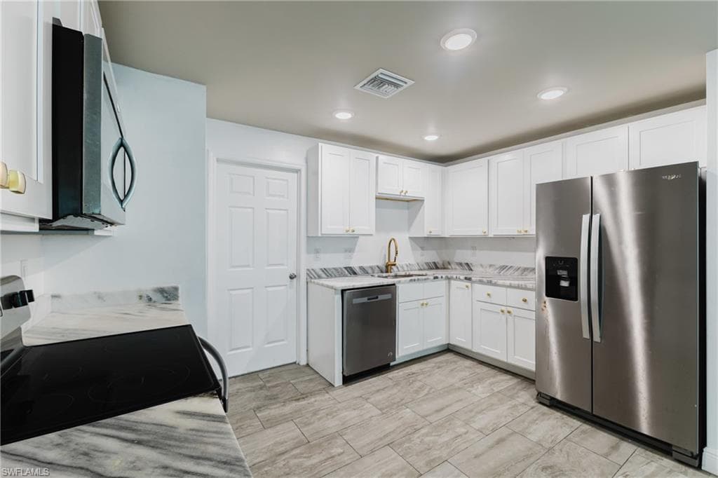 2405 Maple AVE-18