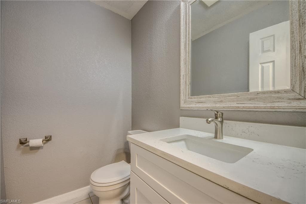 6406 Royal Woods DR, FORT MYERS FL 33908-25