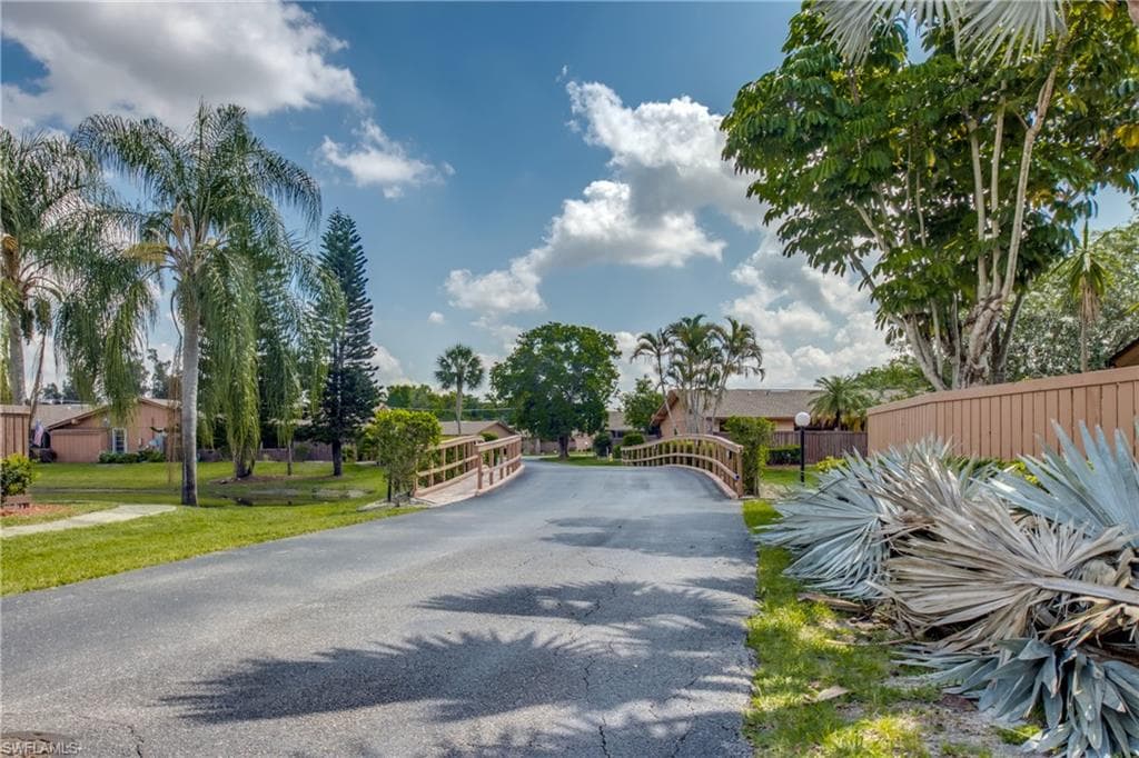 6406 Royal Woods DR, FORT MYERS FL 33908-41