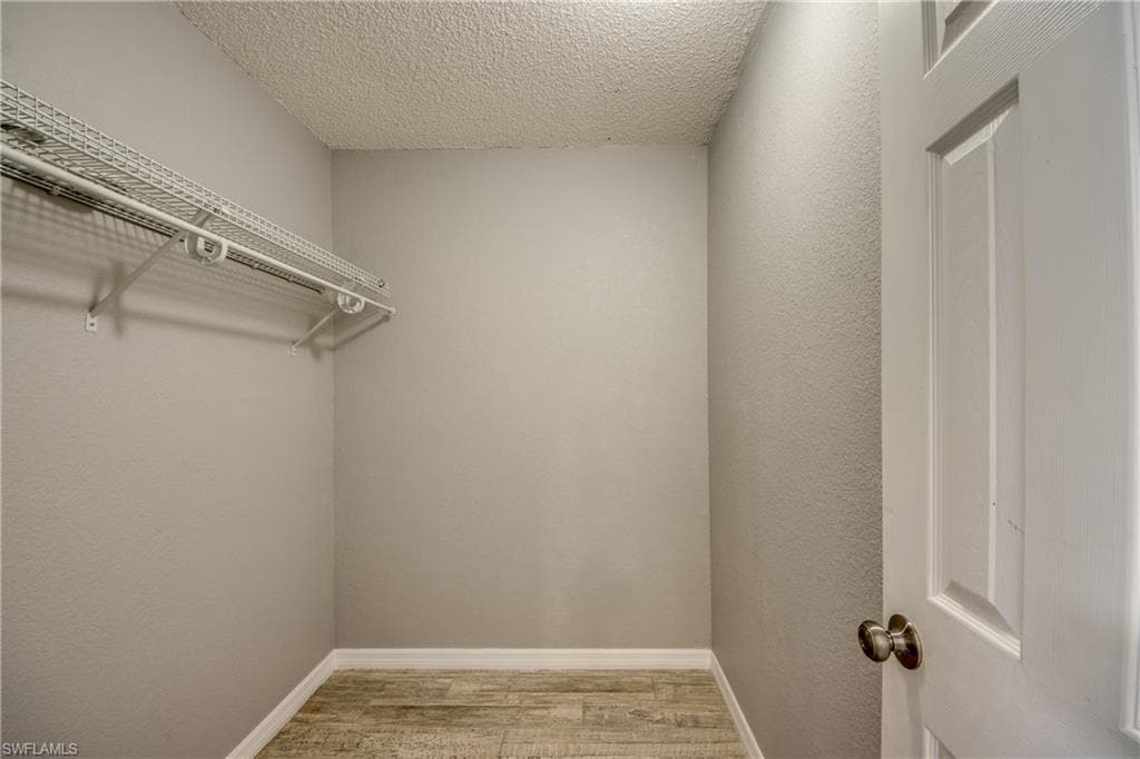 6406 Royal Woods DR, FORT MYERS FL 33908-31