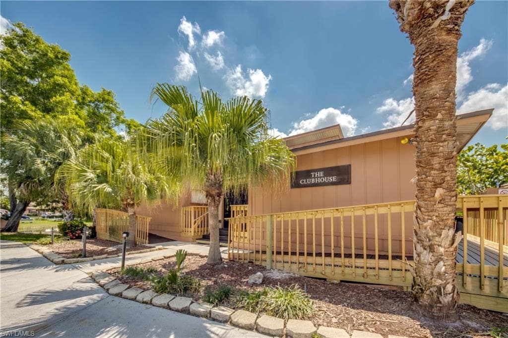 6406 Royal Woods DR, FORT MYERS FL 33908-42