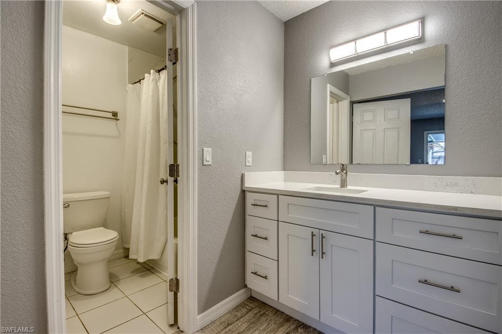 6406 Royal Woods DR, FORT MYERS FL 33908-33