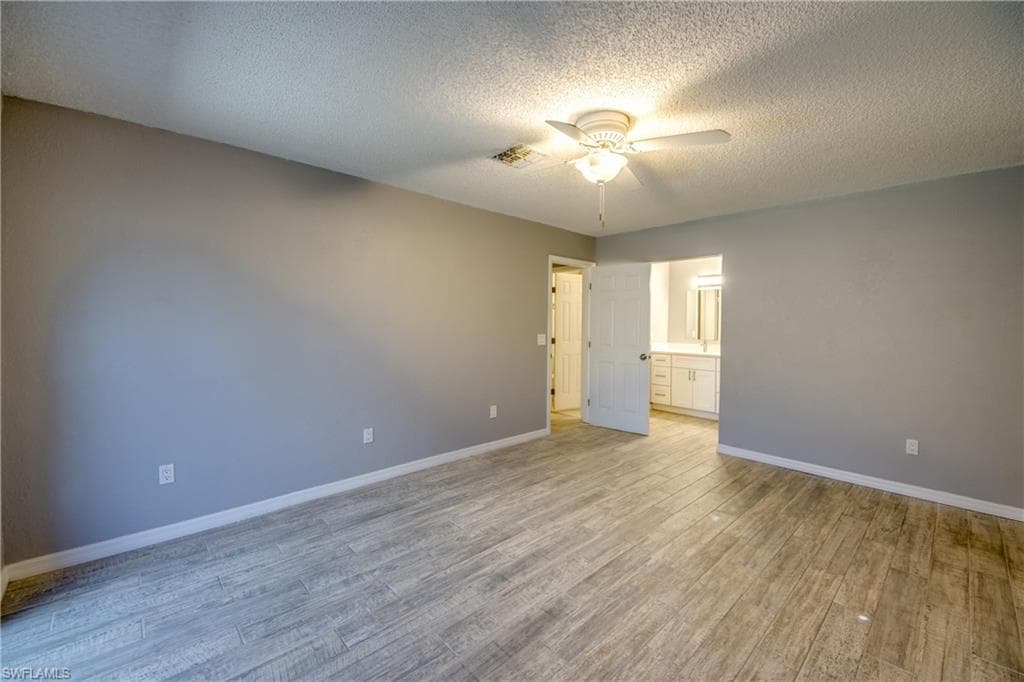 6406 Royal Woods DR, FORT MYERS FL 33908-29