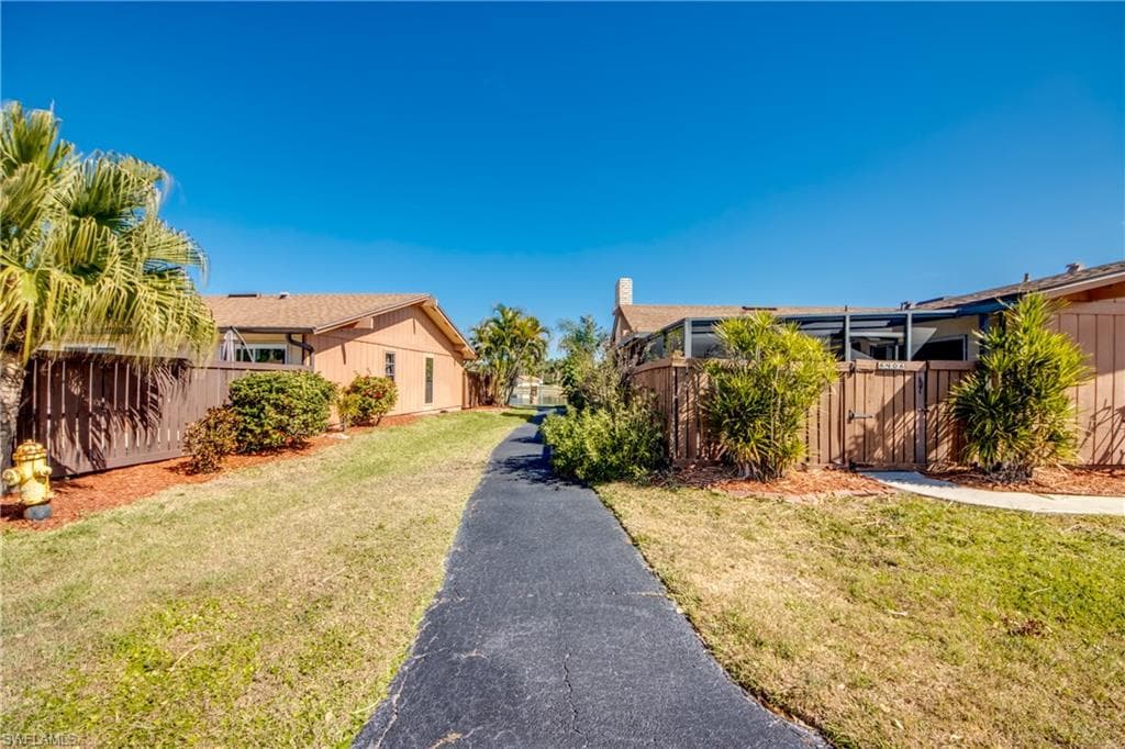 6406 Royal Woods DR, FORT MYERS FL 33908-37