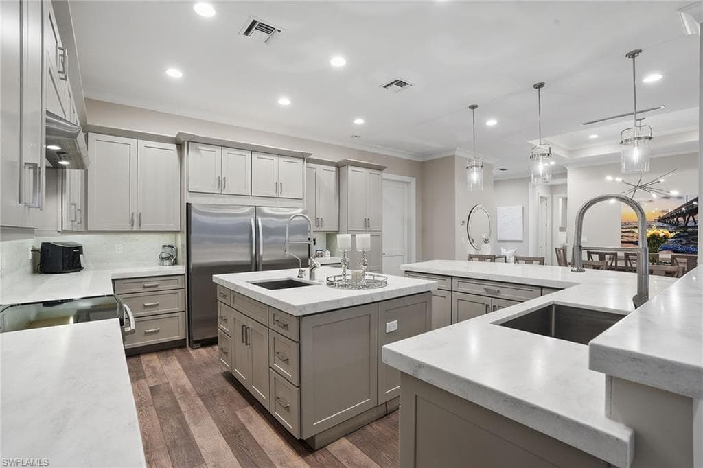 2867 Coco Lakes DR-6