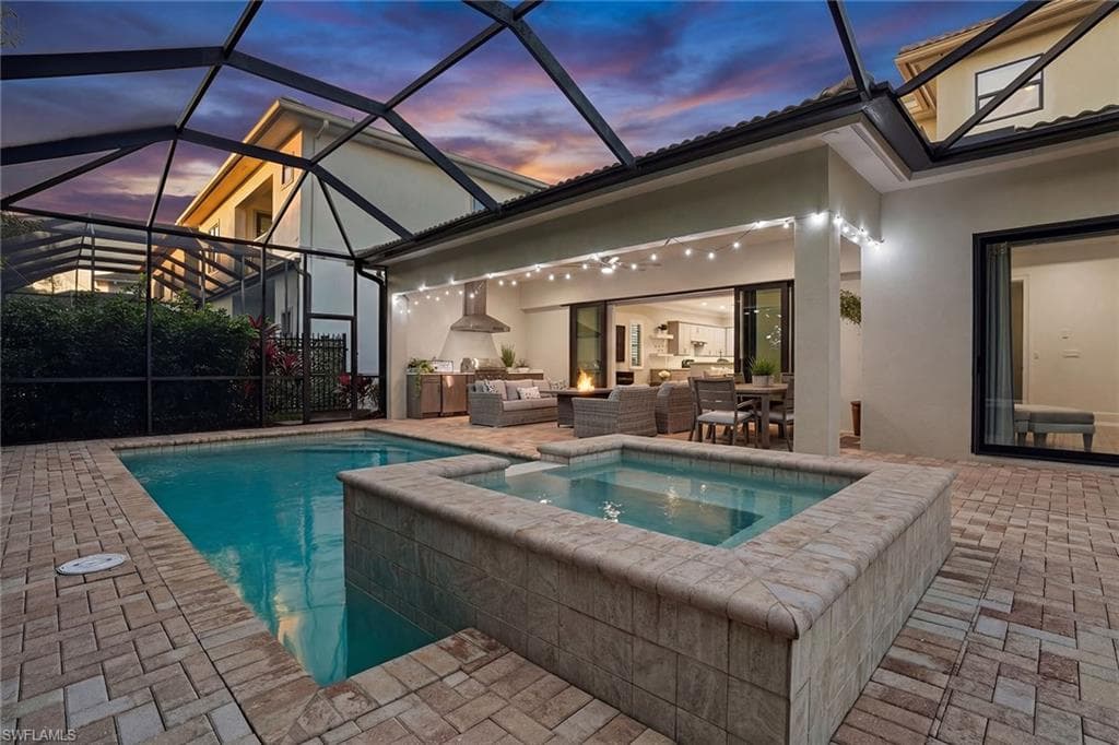 2867 Coco Lakes DR-36