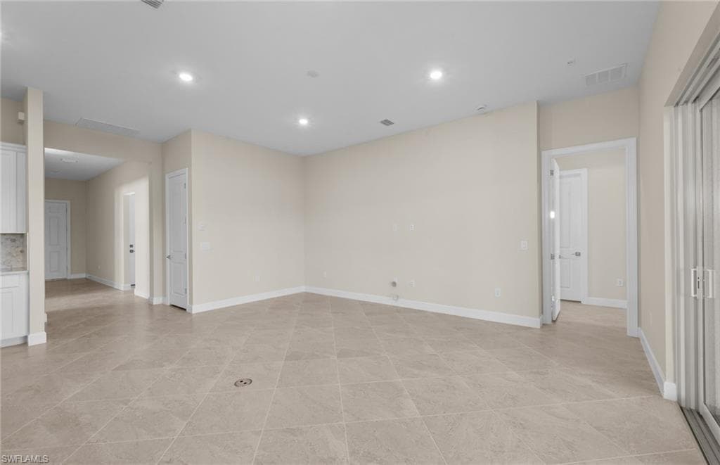 7136 Chapel Creek LN-25
