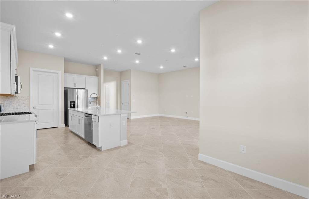 7136 Chapel Creek LN-24