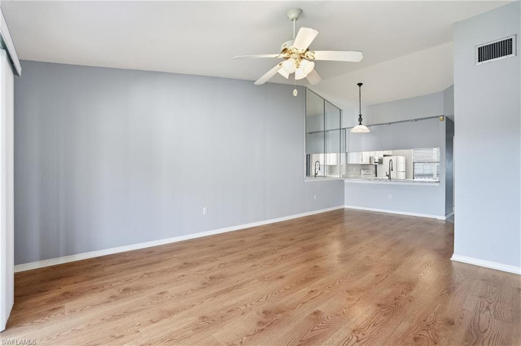 9270 Lake Park DR # 201, FORT MYERS FL 33919-5