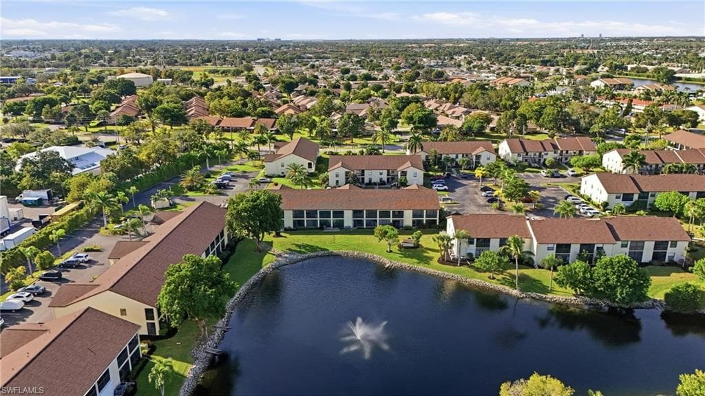 9270 Lake Park DR # 201, FORT MYERS FL 33919-45