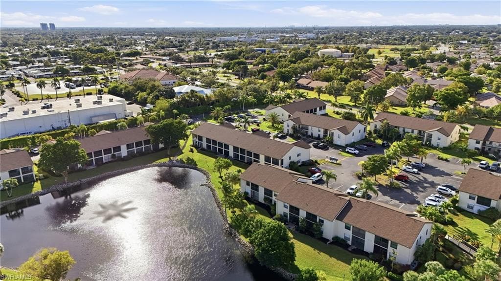 9270 Lake Park DR # 201, FORT MYERS FL 33919-46