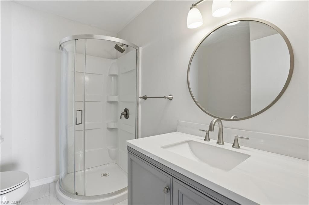 9270 Lake Park DR # 201, FORT MYERS FL 33919-21