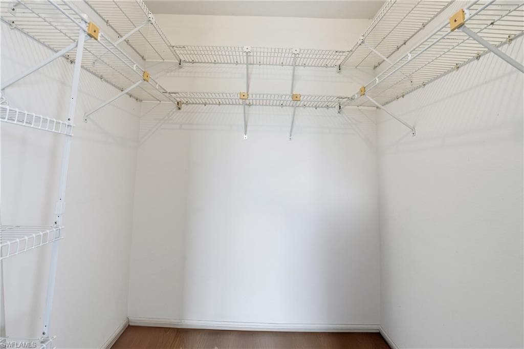 9270 Lake Park DR # 201, FORT MYERS FL 33919-23