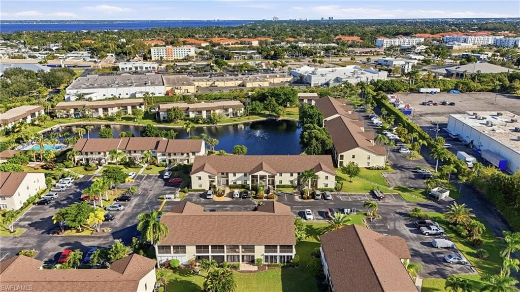 9270 Lake Park DR # 201, FORT MYERS FL 33919-40