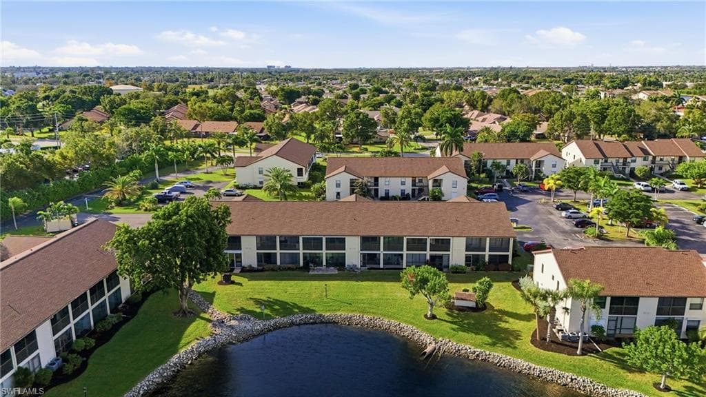 9270 Lake Park DR # 201, FORT MYERS FL 33919-39