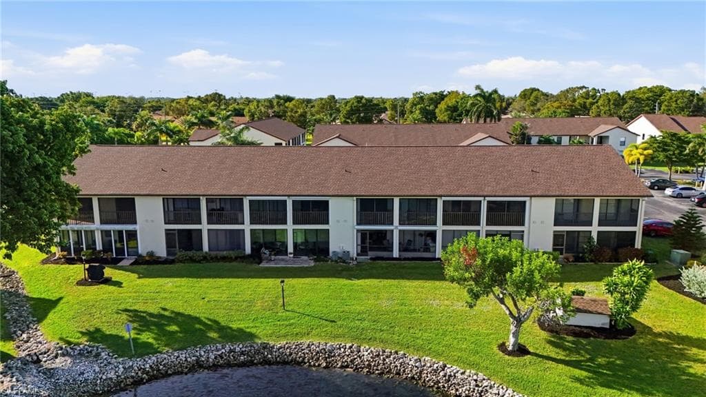 9270 Lake Park DR # 201, FORT MYERS FL 33919-38