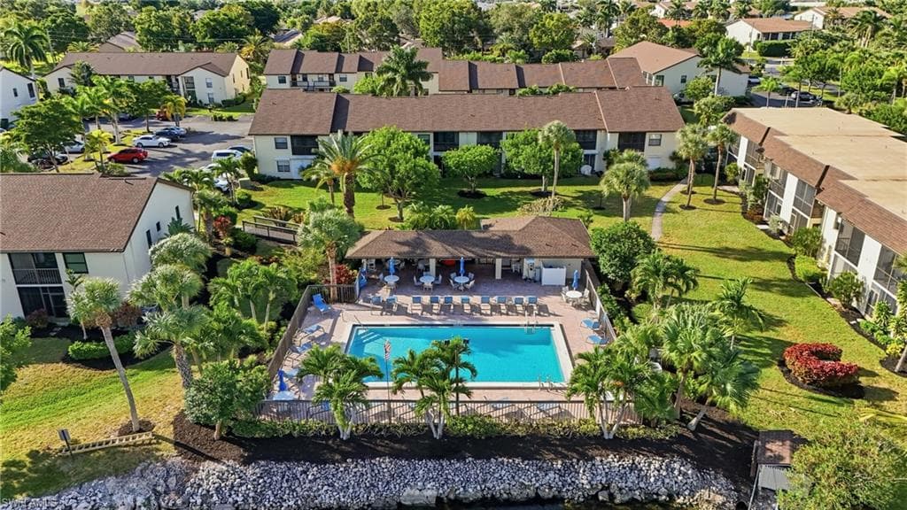 9270 Lake Park DR # 201, FORT MYERS FL 33919-3