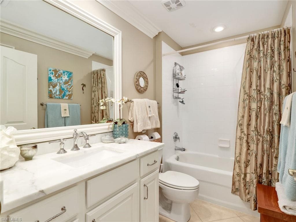 8138 SARATOGA DR 2201-29