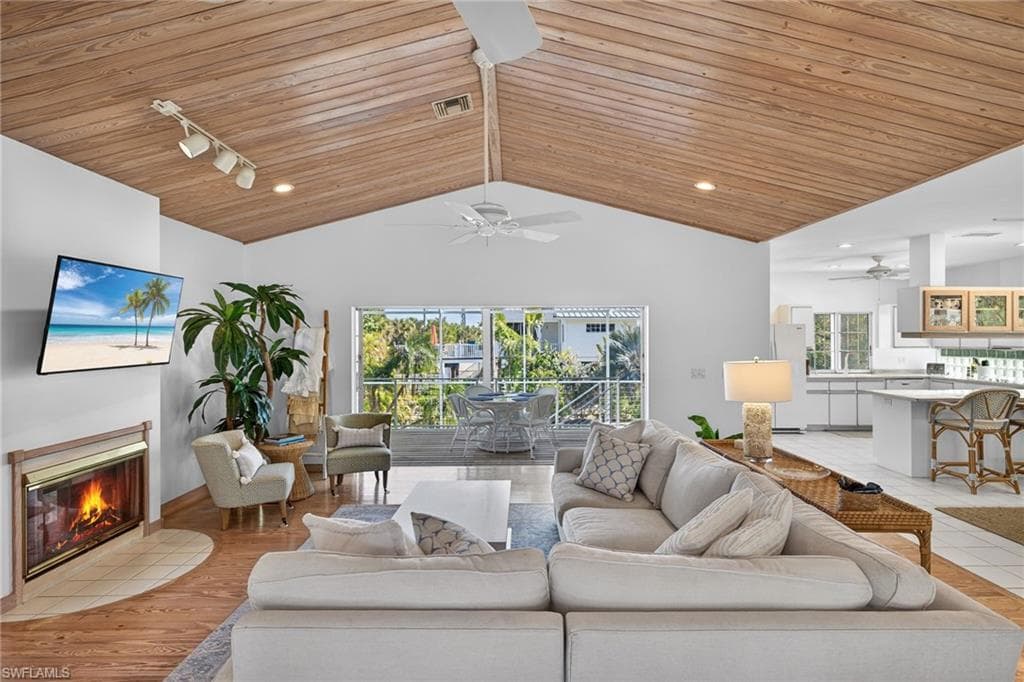 556 Sea Oats DR, SANIBEL FL 33957-5