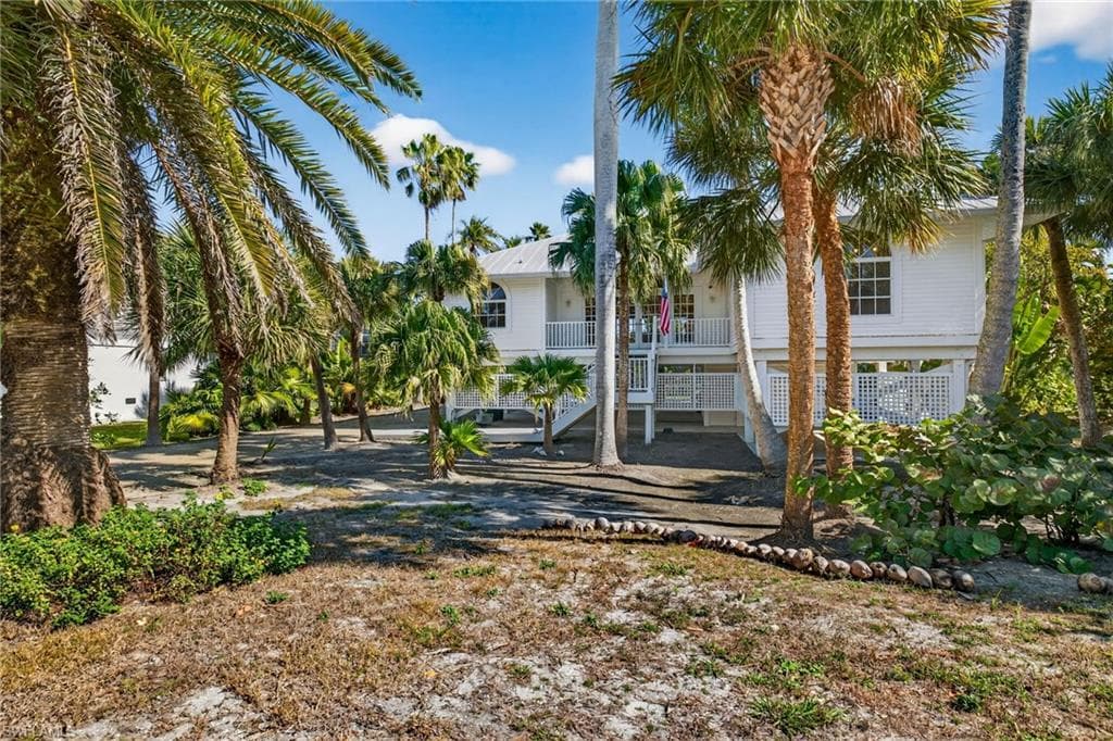 556 Sea Oats DR, SANIBEL FL 33957-33