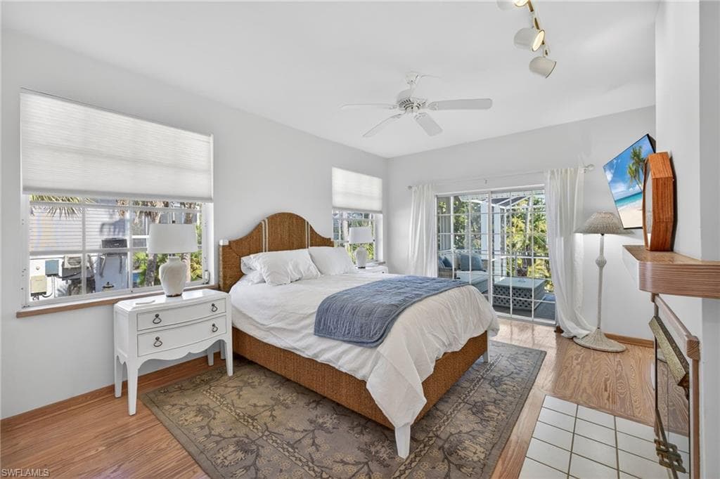 556 Sea Oats DR, SANIBEL FL 33957-17