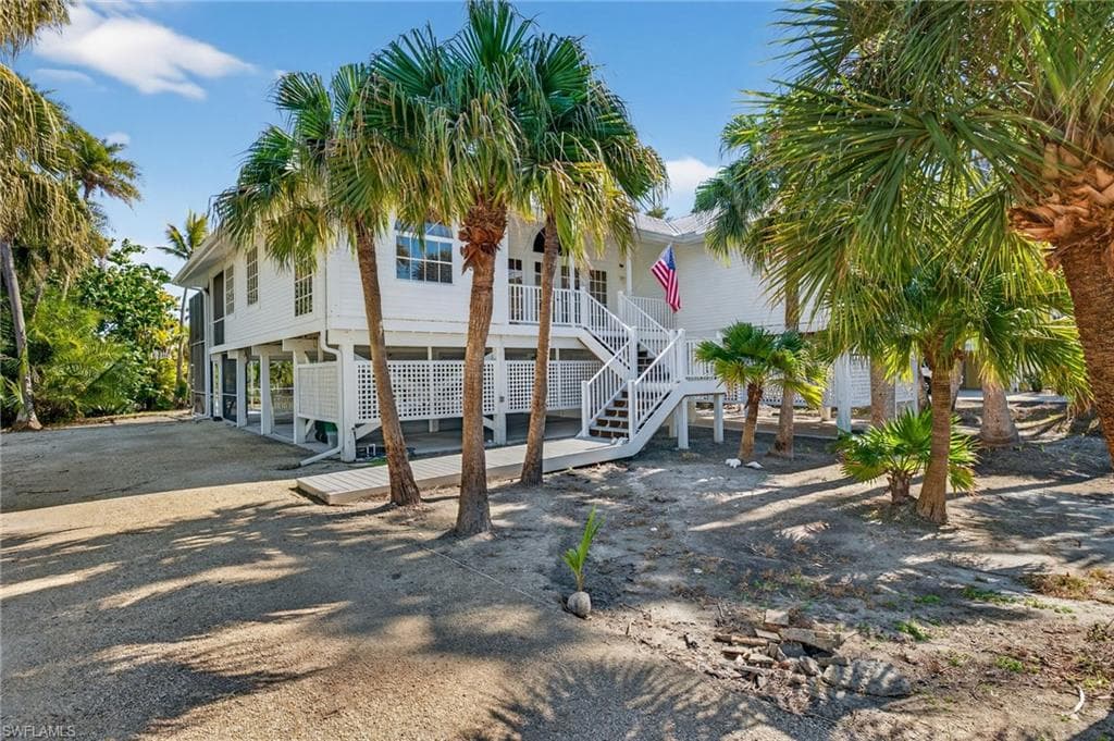 556 Sea Oats DR, SANIBEL FL 33957-34