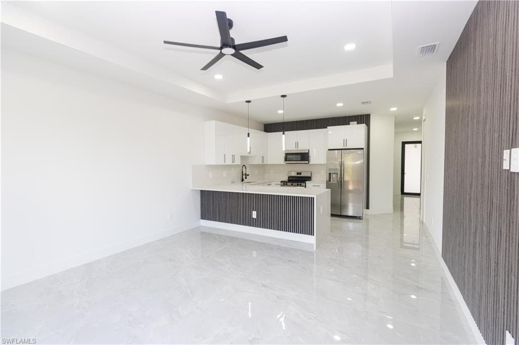 847 Duplex ST E, LEHIGH ACRES FL 33974-5