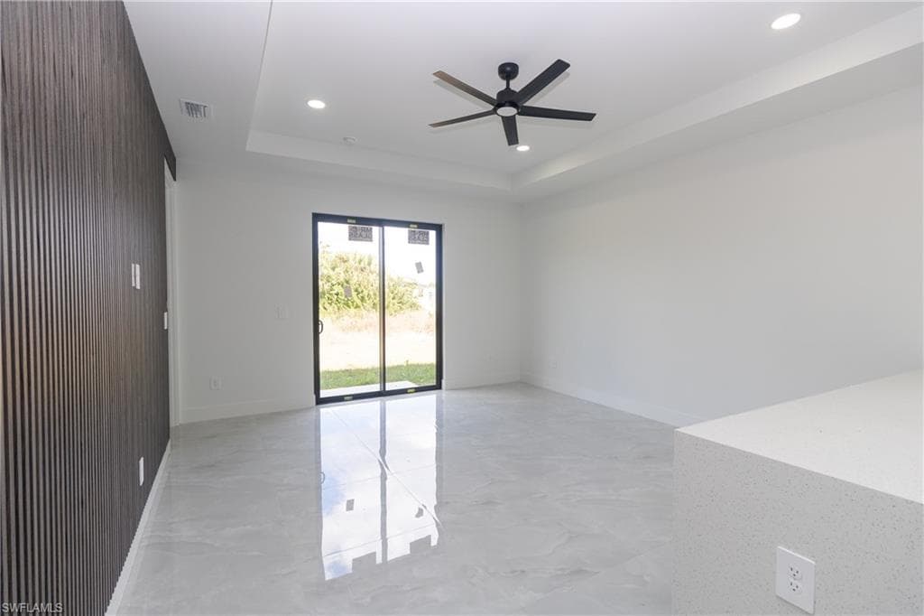 847 Duplex ST E, LEHIGH ACRES FL 33974-9