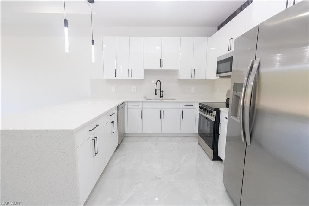 847 Duplex ST E, LEHIGH ACRES FL 33974-7