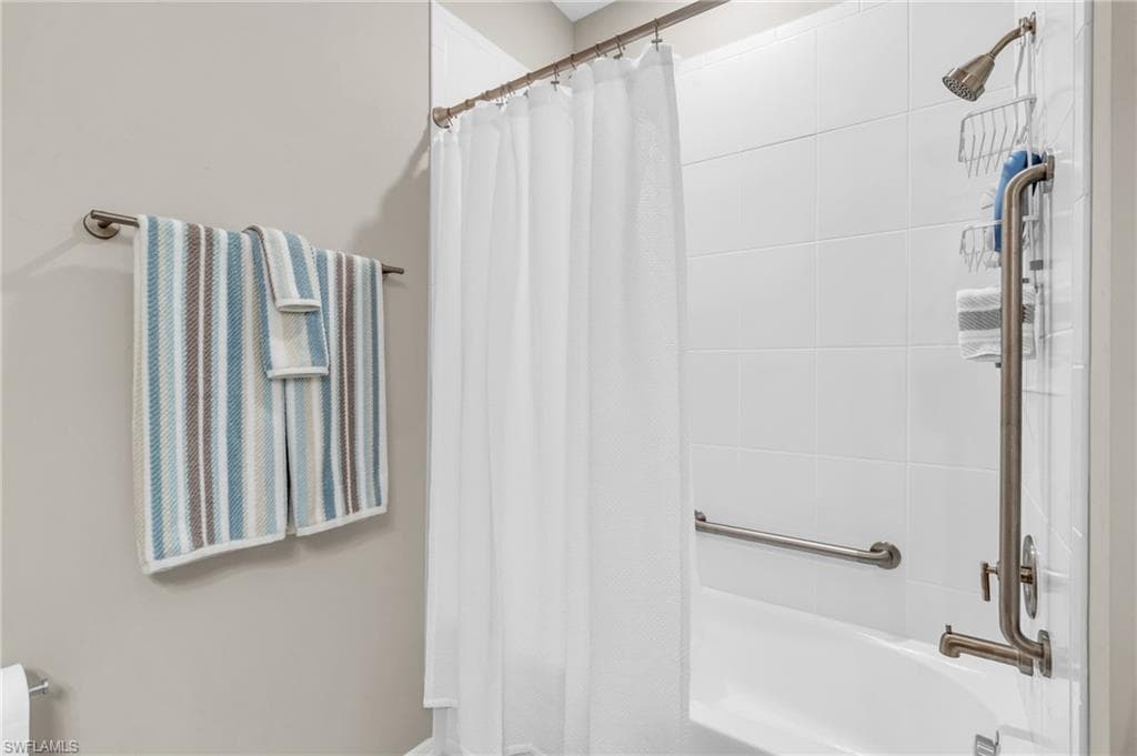 11811 Venetian Lagoon DR # 202, FORT MYERS FL 33913-25