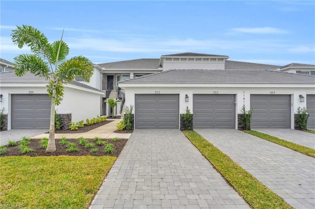 11811 Venetian Lagoon DR # 202, FORT MYERS FL 33913-29