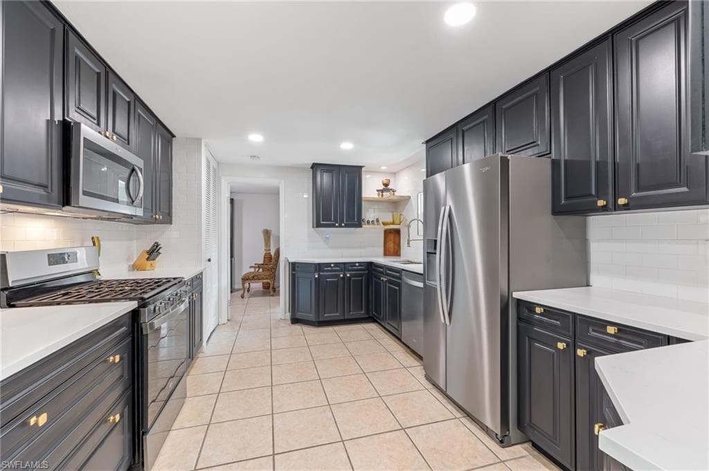 170 5th ST, NAPLES FL 34113-5