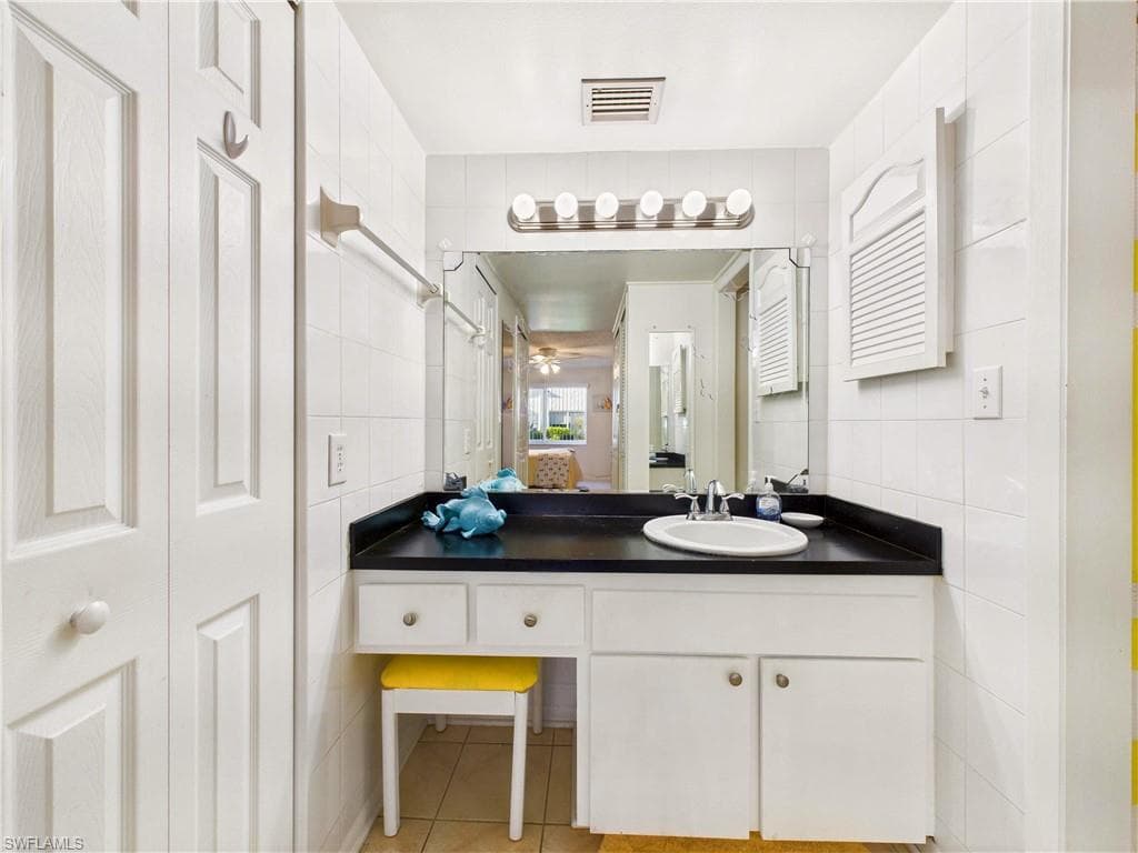 232 Palm DR # 5, NAPLES FL 34112-15