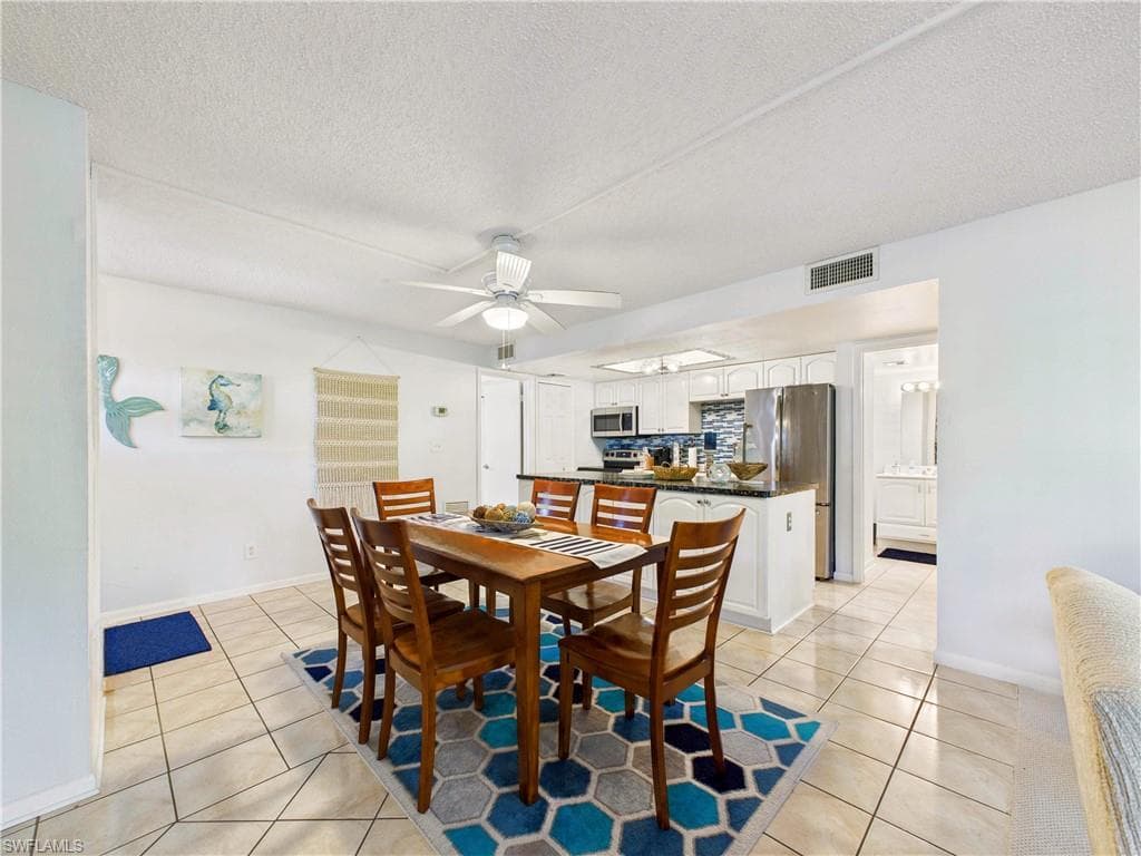 232 Palm DR # 5, NAPLES FL 34112-8