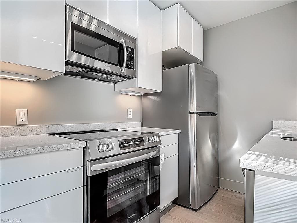 2544 1st ST 102-9