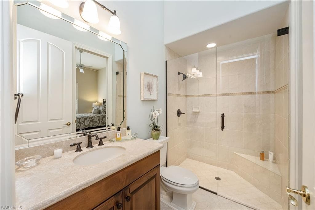 5596 Hammock Isles DR-22