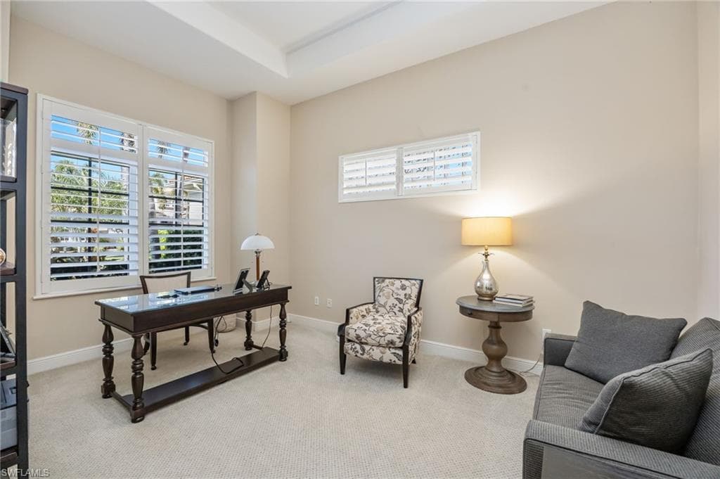 5596 Hammock Isles DR-15