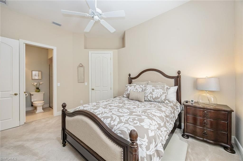 5596 Hammock Isles DR-21