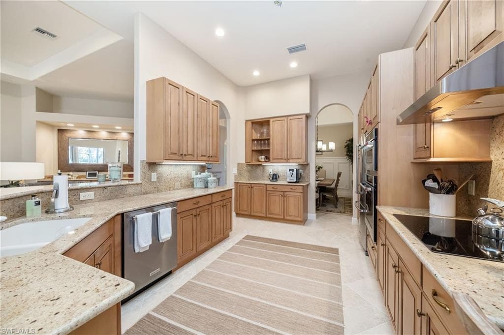 5596 Hammock Isles DR-9