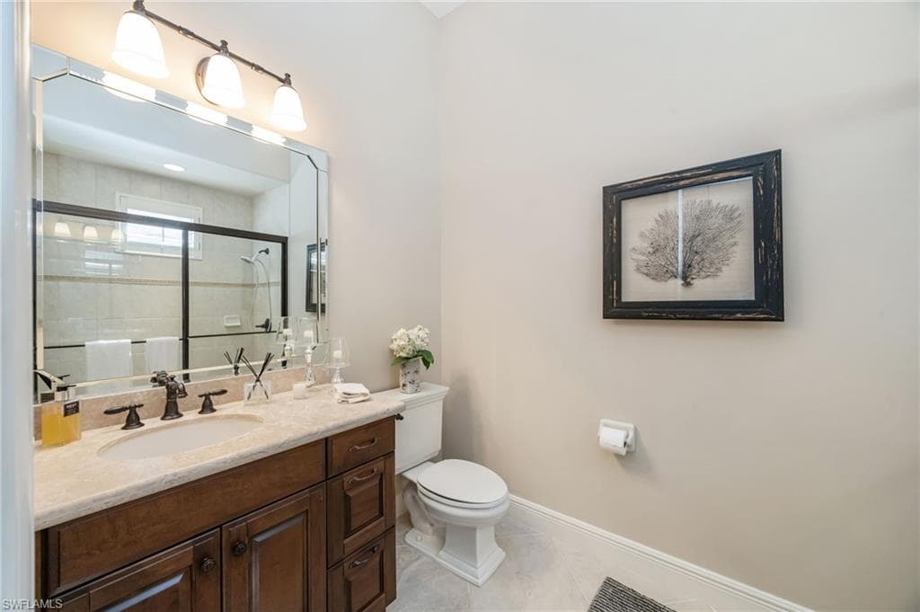 5596 Hammock Isles DR-24