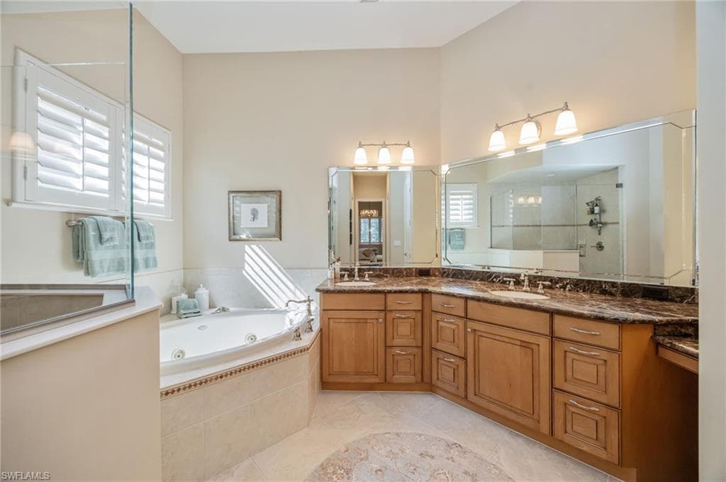 5596 Hammock Isles DR-20