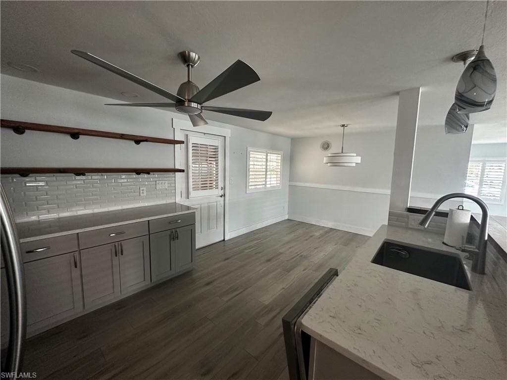 170 Pine Key LN # 13, NAPLES FL 34114-26