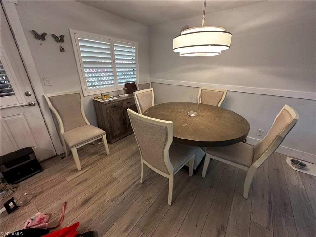 170 Pine Key LN # 13, NAPLES FL 34114-12