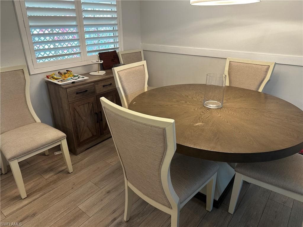 170 Pine Key LN # 13, NAPLES FL 34114-11