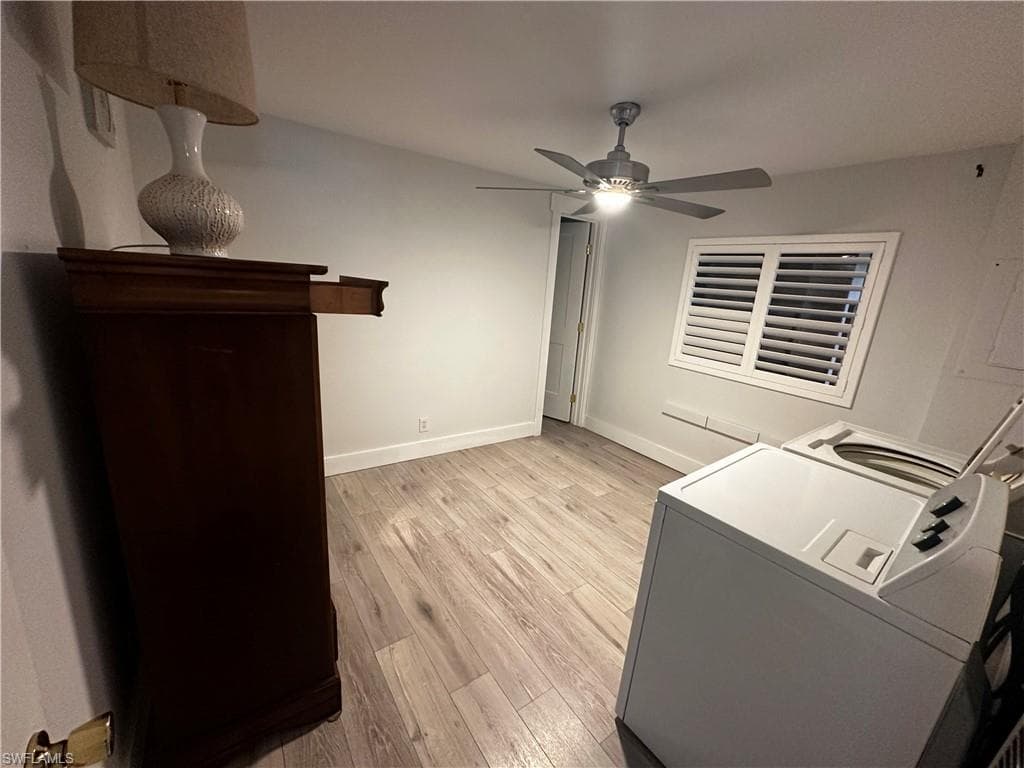 170 Pine Key LN # 13, NAPLES FL 34114-27