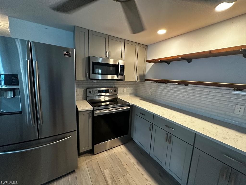 170 Pine Key LN # 13, NAPLES FL 34114-32
