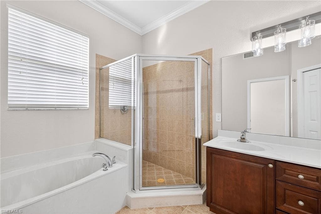 9832 Cristalino View WAY # 104, FORT MYERS FL 33908-6